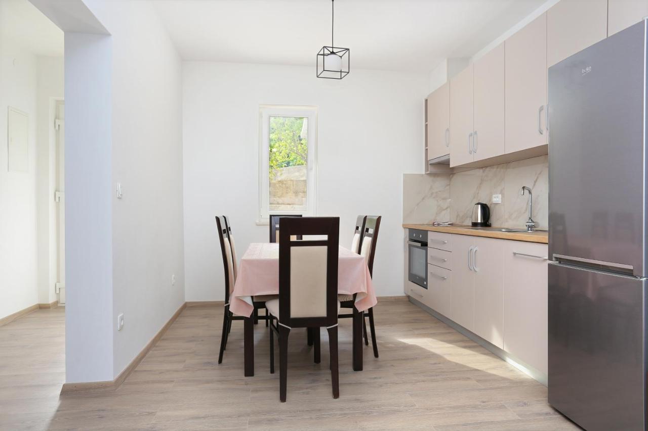 Apartments With A Parking Space Stanici, Omis - 1027 Celina Zewnętrze zdjęcie