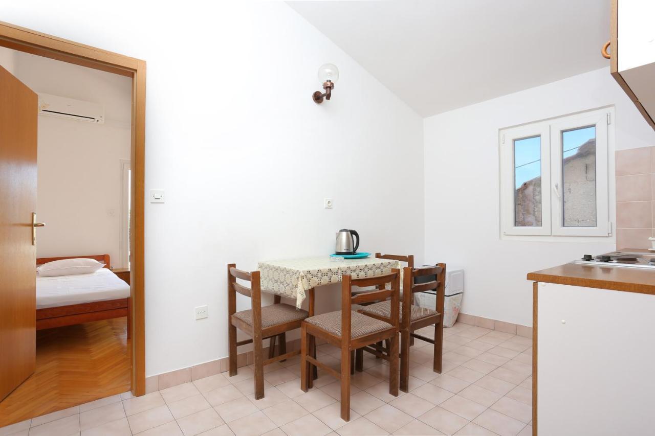 Apartments With A Parking Space Stanici, Omis - 1027 Celina Zewnętrze zdjęcie
