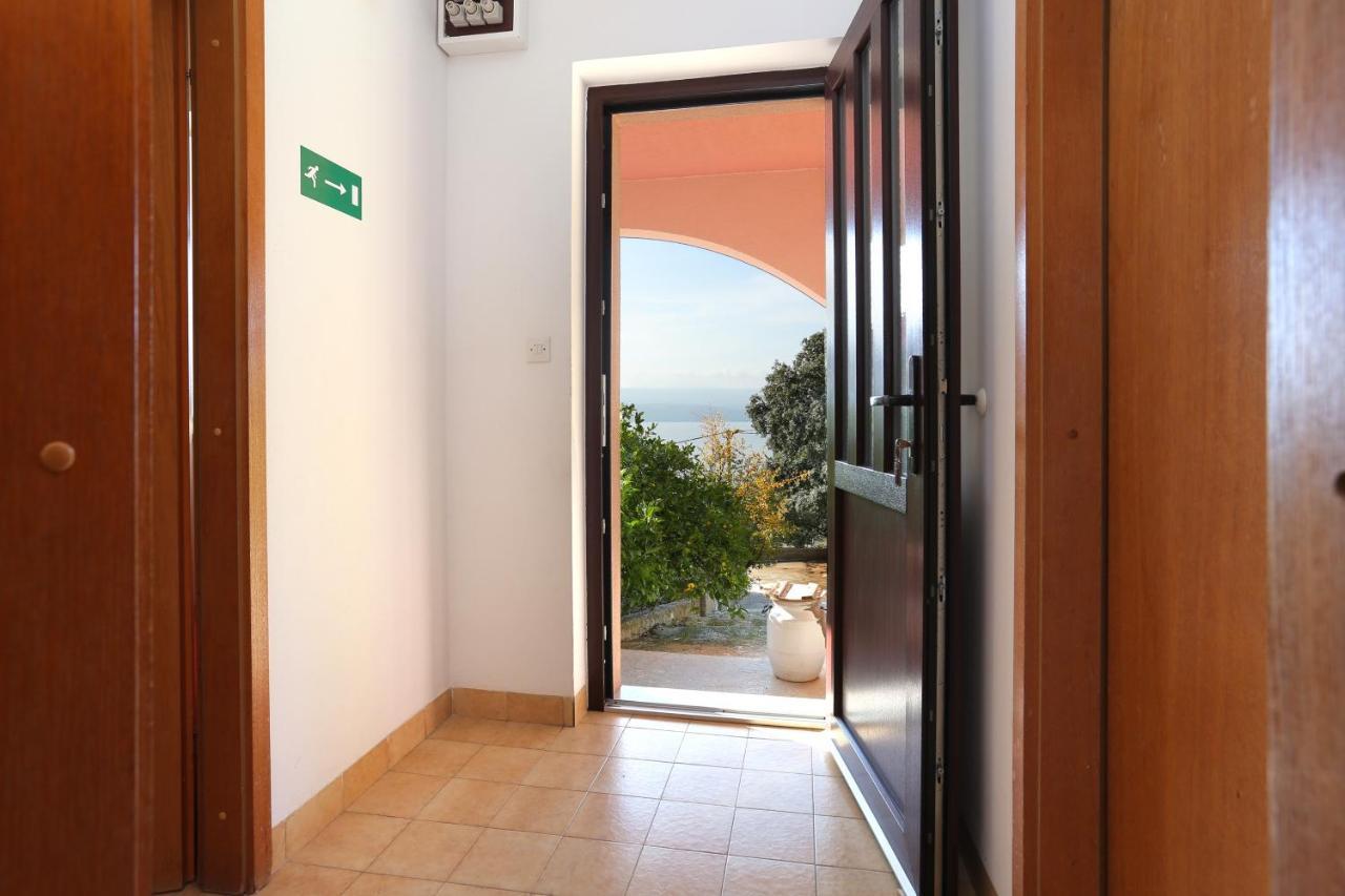 Apartments With A Parking Space Stanici, Omis - 1027 Celina Zewnętrze zdjęcie